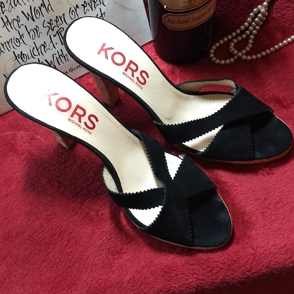 Michael Kors casual heels.... size 9